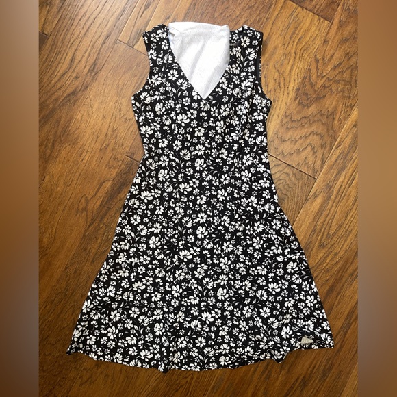Karl Lagerfeld floral black white v-neck lined midi dress size 4 - Picture 2 of 8